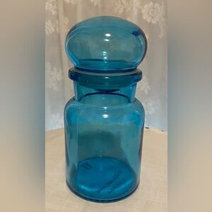 Vintage Belgium Aqua Blue Apothecary Glass Jar w/tight fitting Bubble Lid; EUC